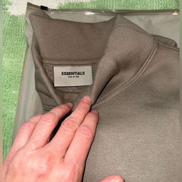 ESSENTIALS - Fear of God Hoodie - Sweatshirt - SIZE SMALL **BRAND NEW IN BAG** - Picture 4 of 8